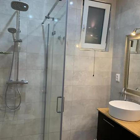 Seashell 2 Bedrooms With Sea View * Rijeka