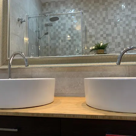 Seashell 2 Bedrooms With Sea View Apartment